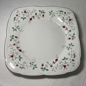 Pfaltzgraff WINTERBERRY Square Serving Platter 12 In Holly‎ & Berries